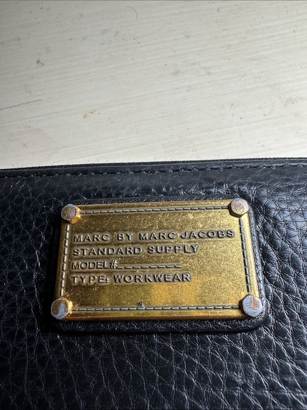 Marc by Marc Jacobs Black Leather work wear Wristlet Wallet with Gold details - Picture 3 of 12